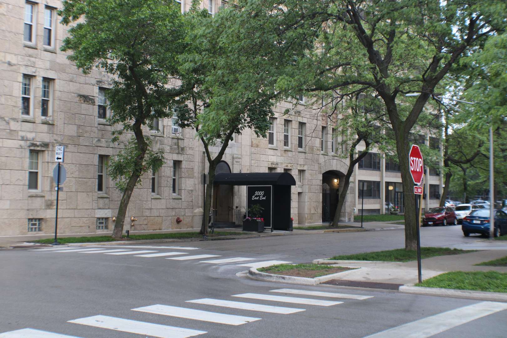 Chicago, IL 60615,5000 S East End AVE #24A