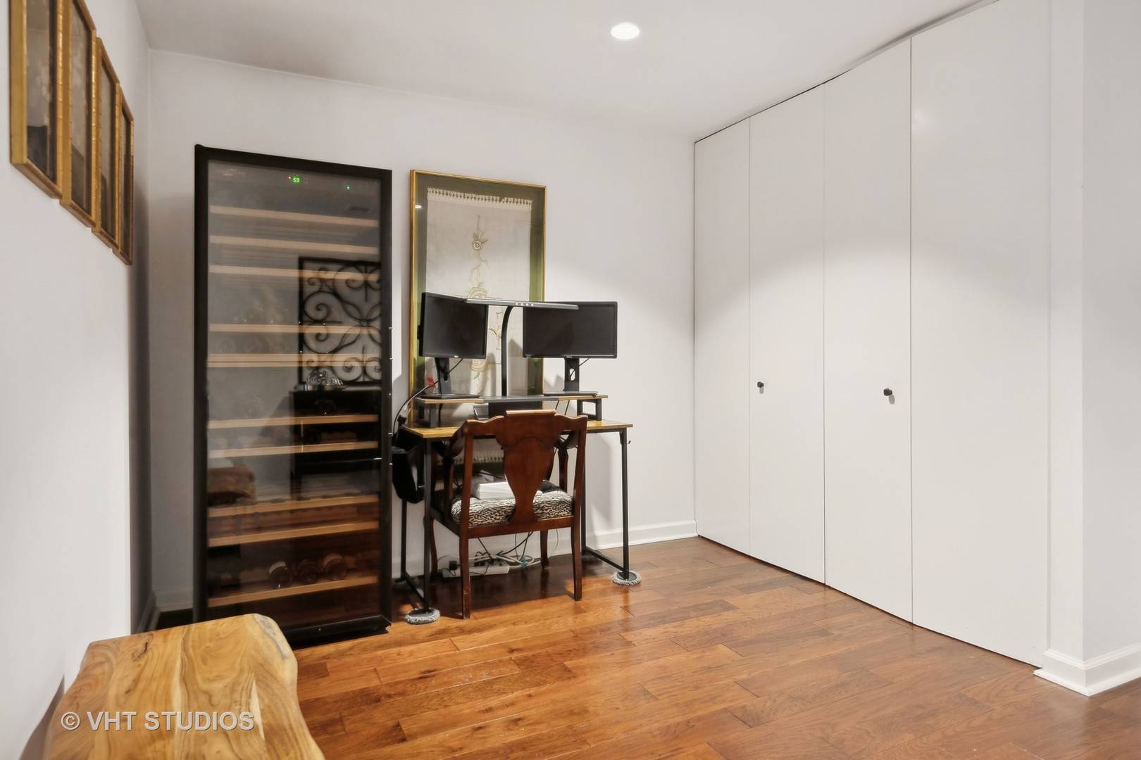 Chicago, IL 60611,680 N Lake Shore DR #220