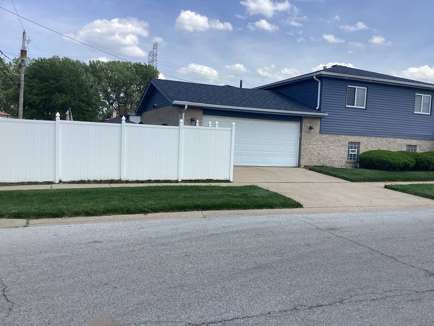 Calumet City, IL 60409,1074 George ST