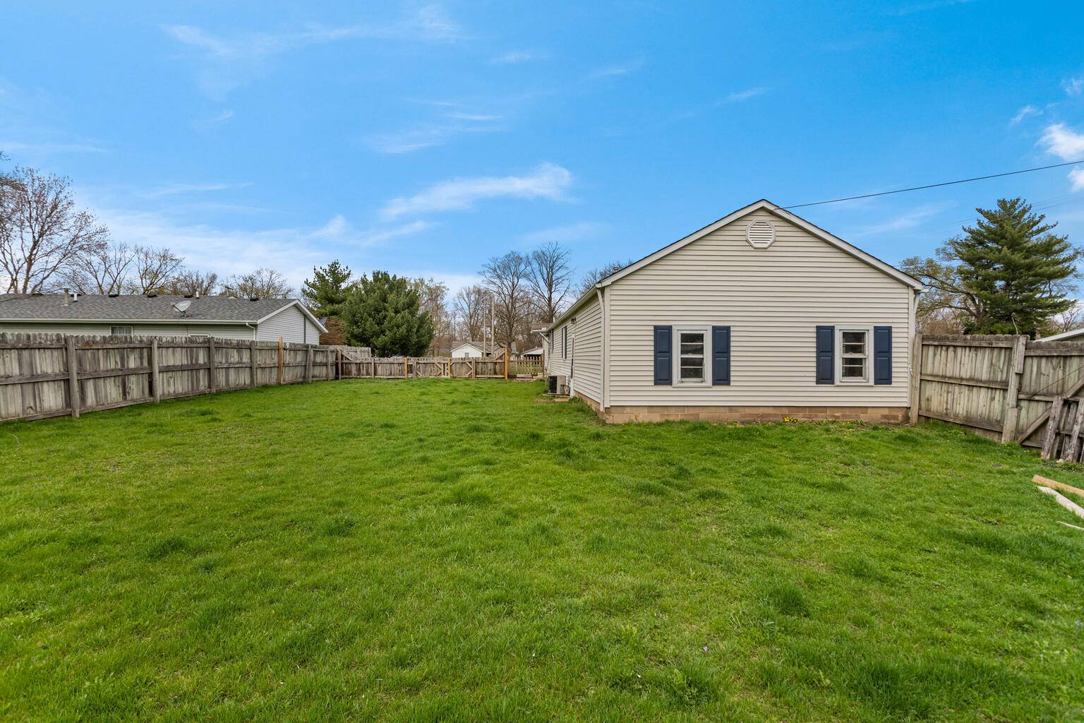 Tolono, IL 61880,201 S 1st ST