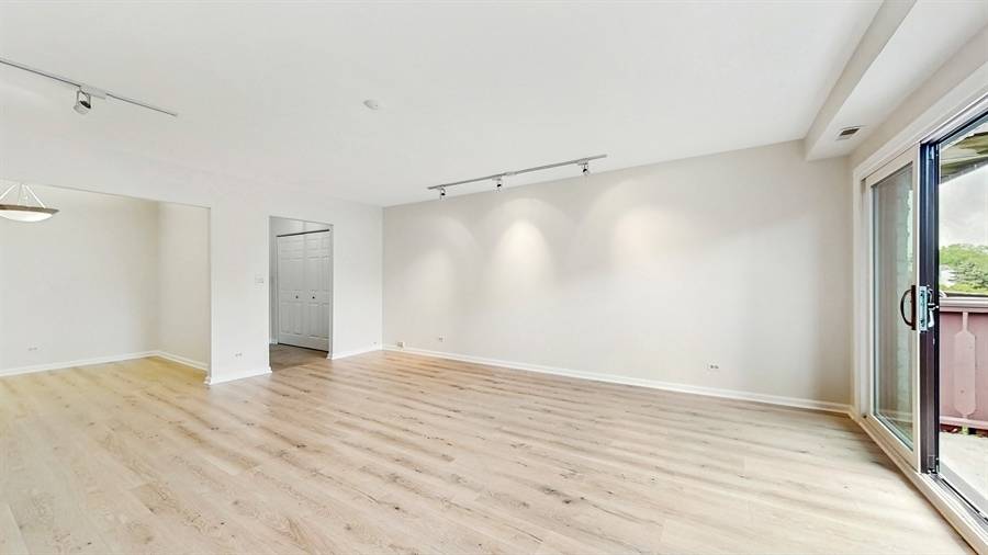 Lake Bluff, IL 60044,12900 W Heiden CIR #4301