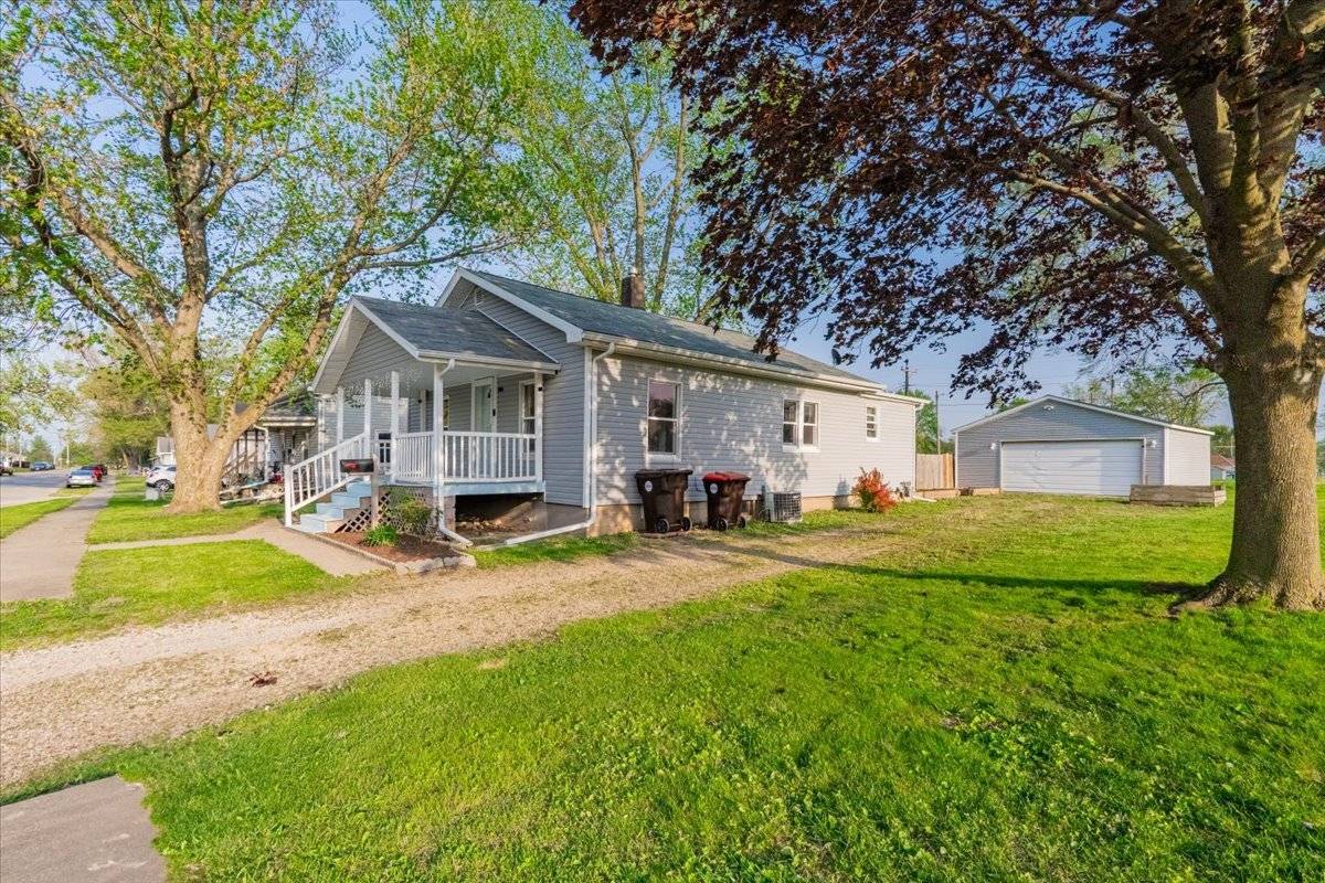 Clinton, IL 61727,800 E Webster ST