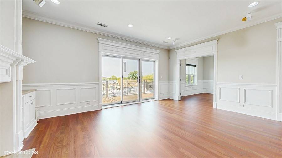 Chicago, IL 60647,2540 W Diversey AVE #404