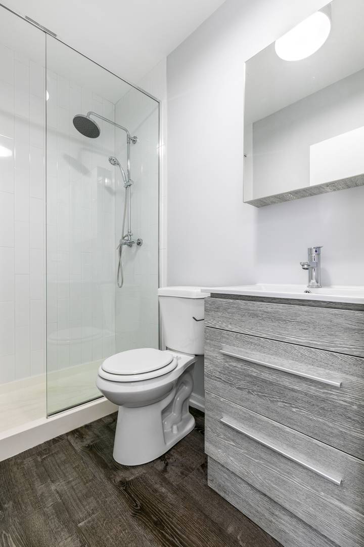 Chicago, IL 60640,4875 N Magnolia AVE #418