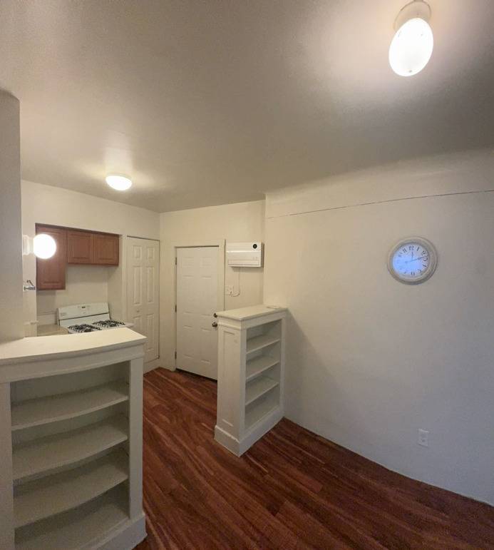 Berwyn, IL 60402,3302 Kenilworth AVE #208