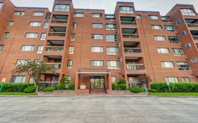 Glenview, IL 60025,600 Naples CT #107