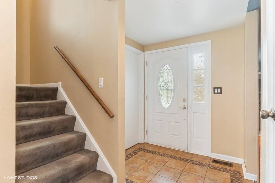 Deerfield, IL 60015,532 Hummingbird LN