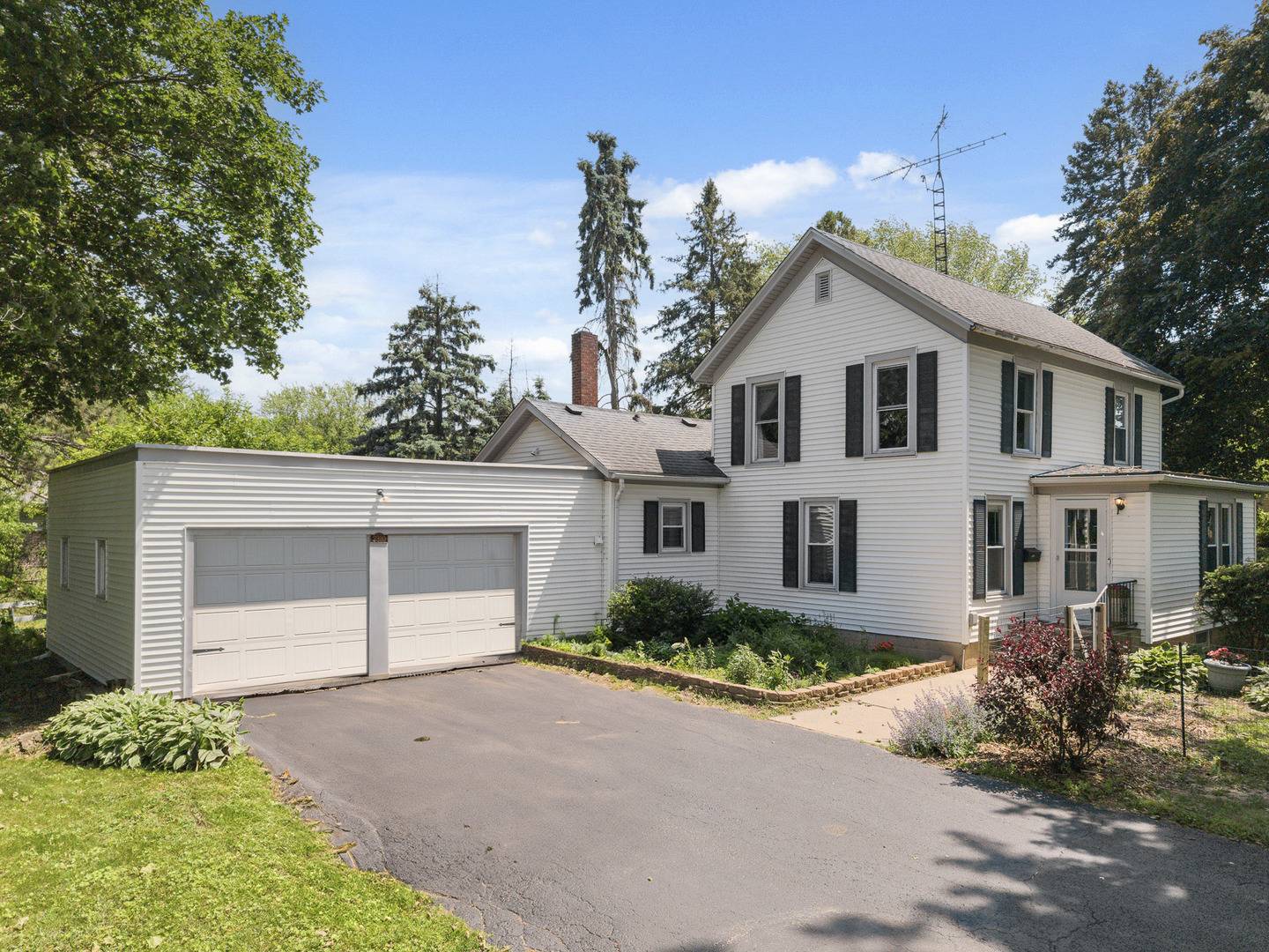 Dekalb, IL 60115,2310 N 1st ST