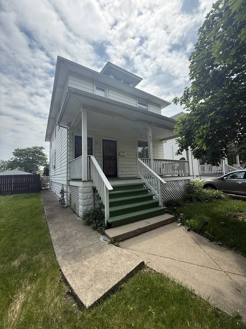 Maywood, IL 60153,637 S 14th AVE #2