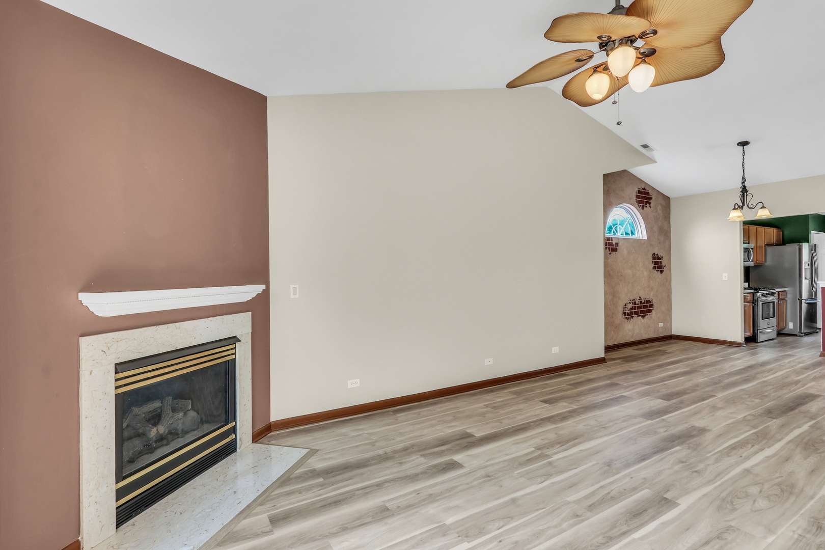 Lindenhurst, IL 60046,743 Sycamore CT