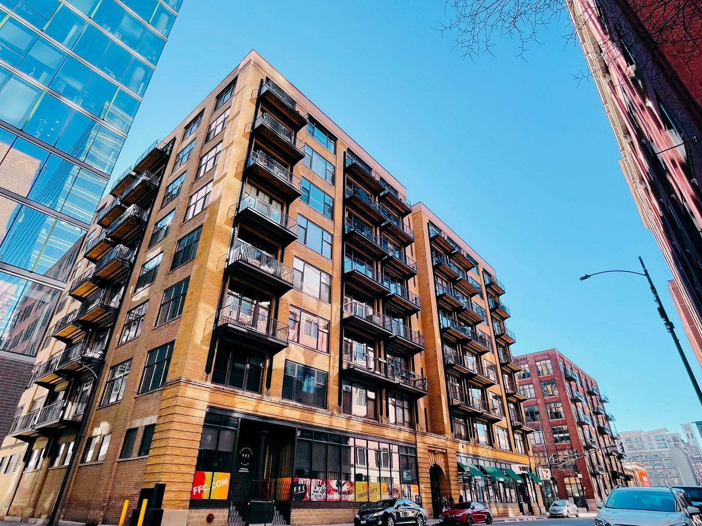 Chicago, IL 60661,625 W Jackson BLVD #712
