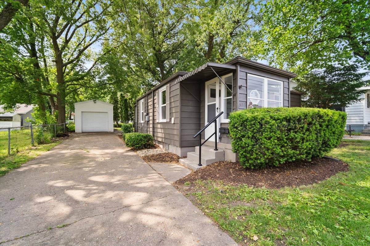 Bloomington, IL 61701,311 E Stewart ST