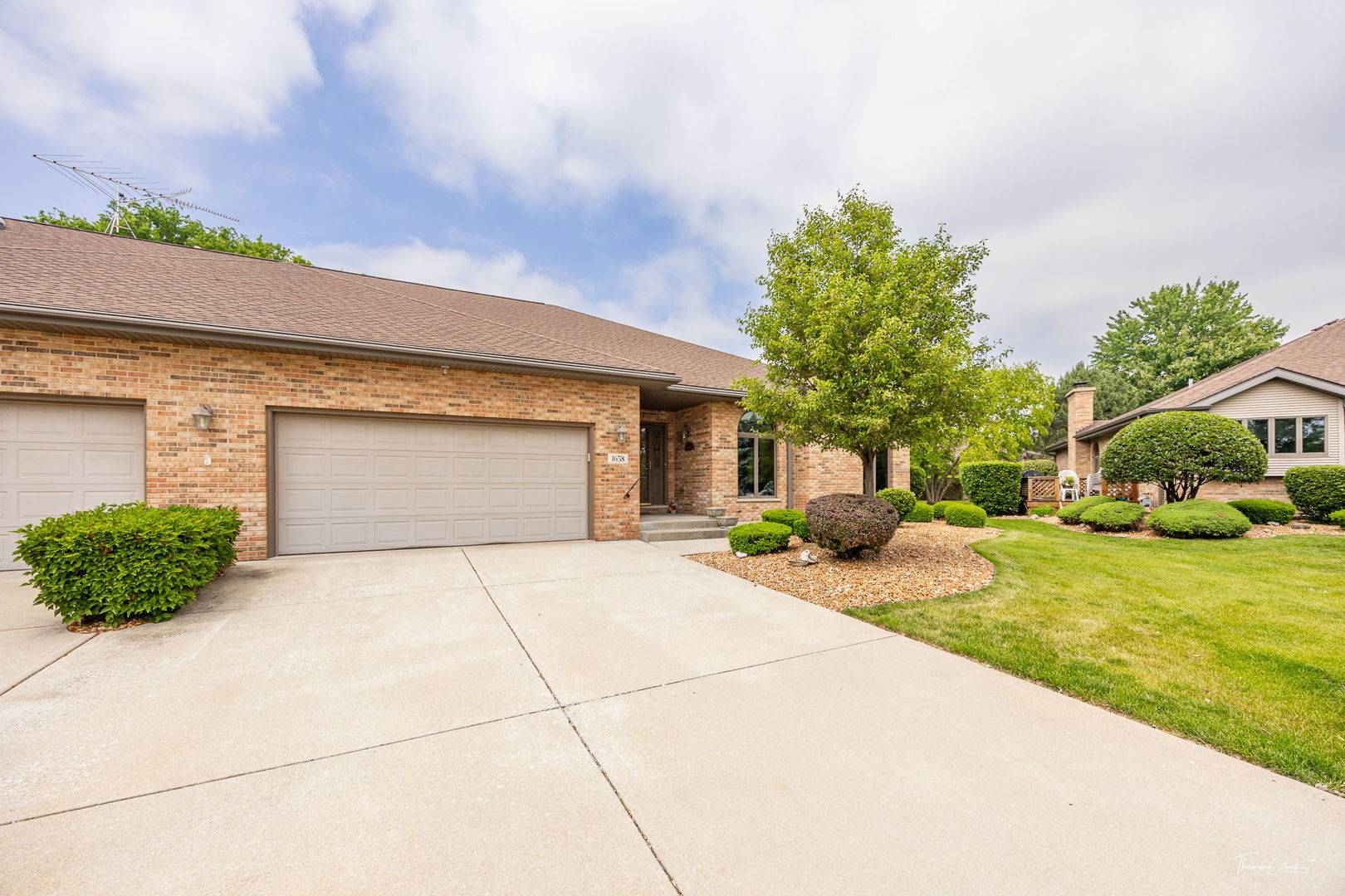 New Lenox, IL 60451,1658 Bayhill DR
