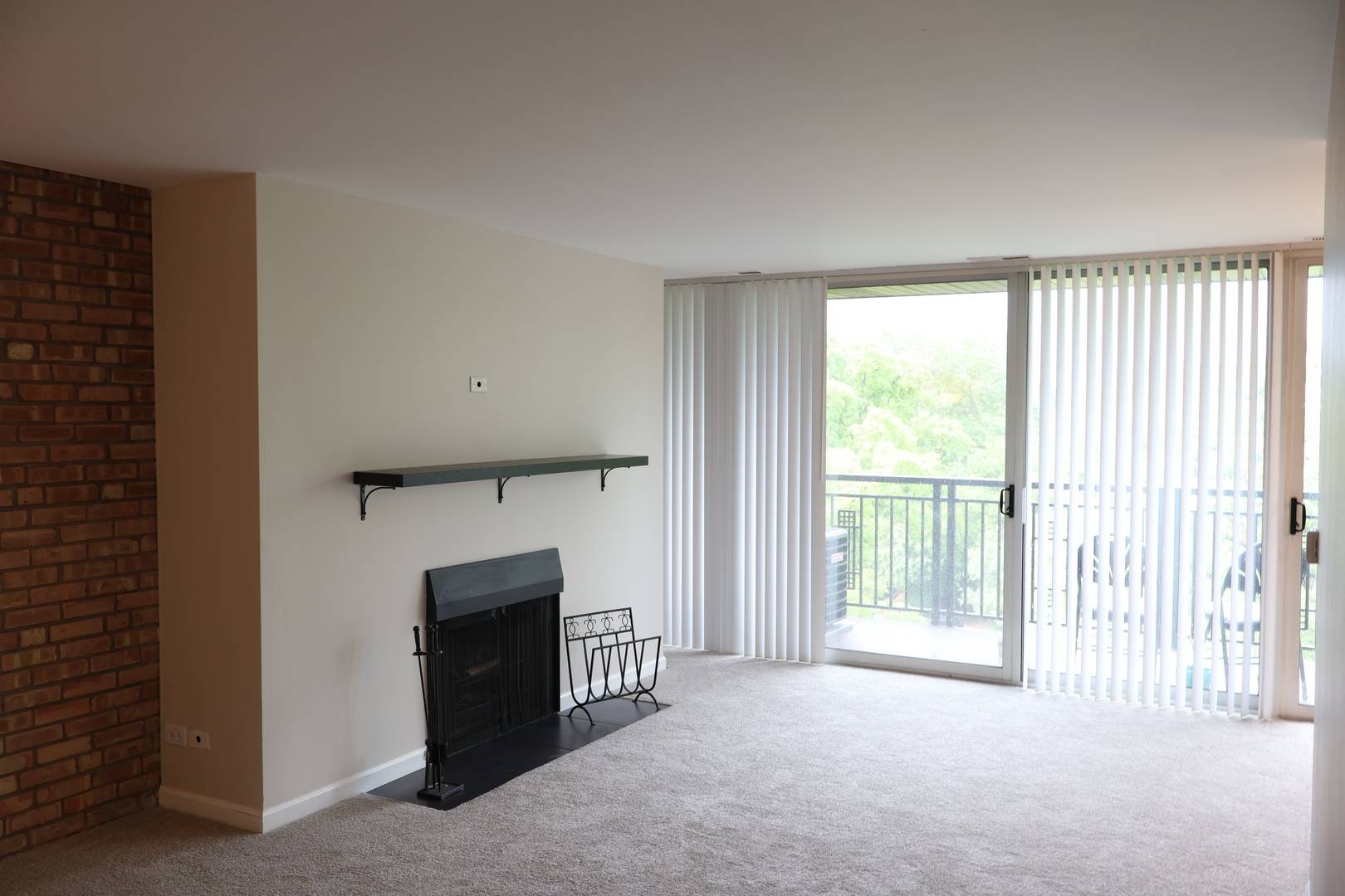 Lisle, IL 60532,6000 Oakwood DR #6-D