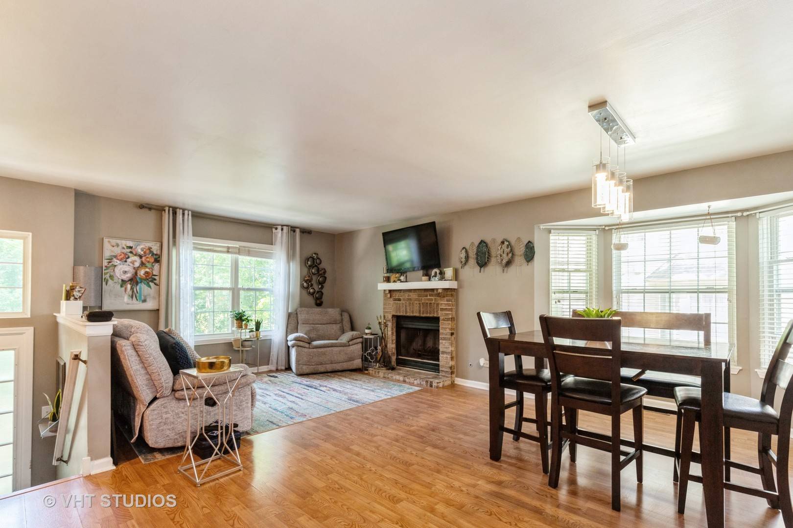 Wadsworth, IL 60083,2627 Augusta DR