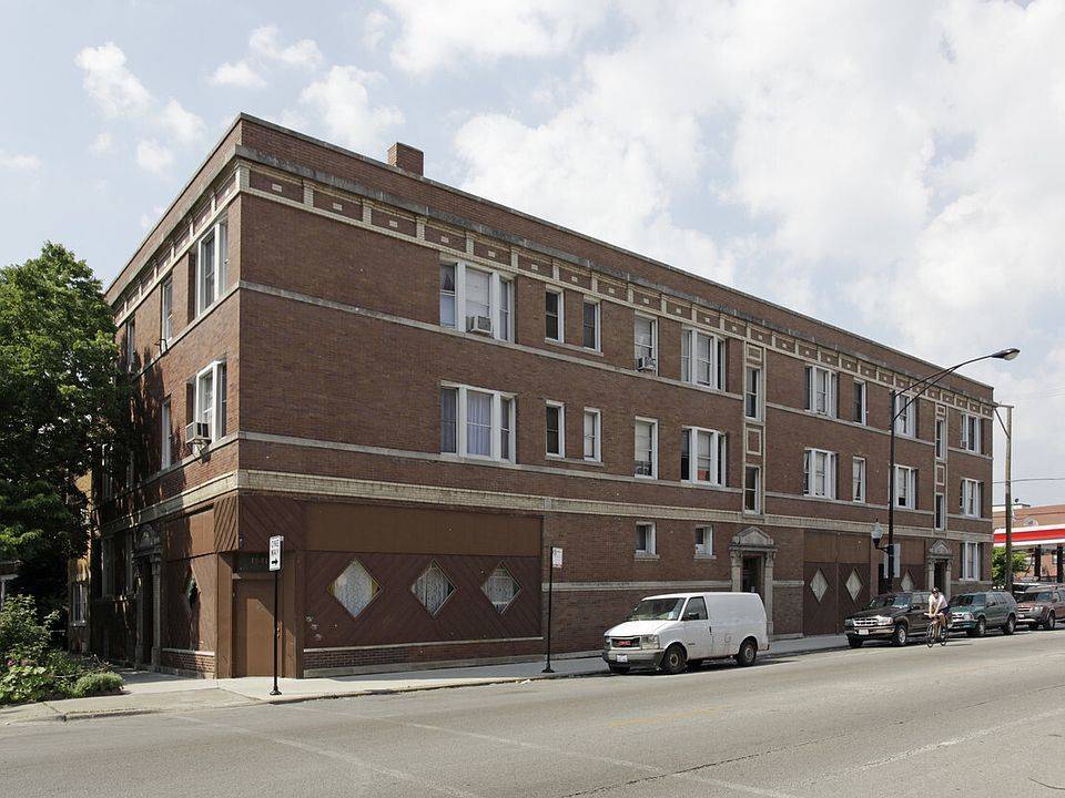 Chicago, IL 60622,1945 W Augusta AVE #2E