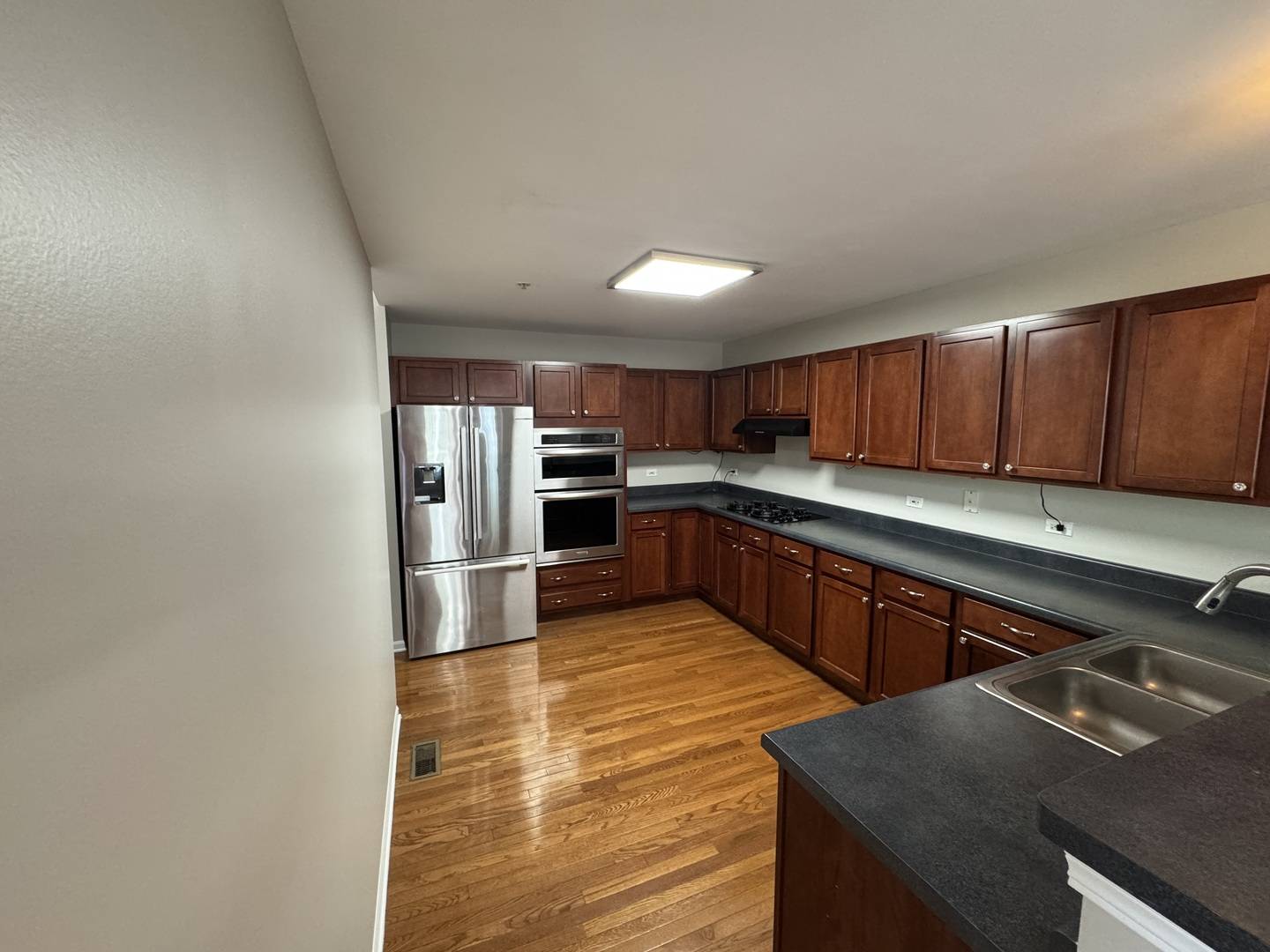 Hoffman Estates, IL 60192,5529 McDonough RD #5529