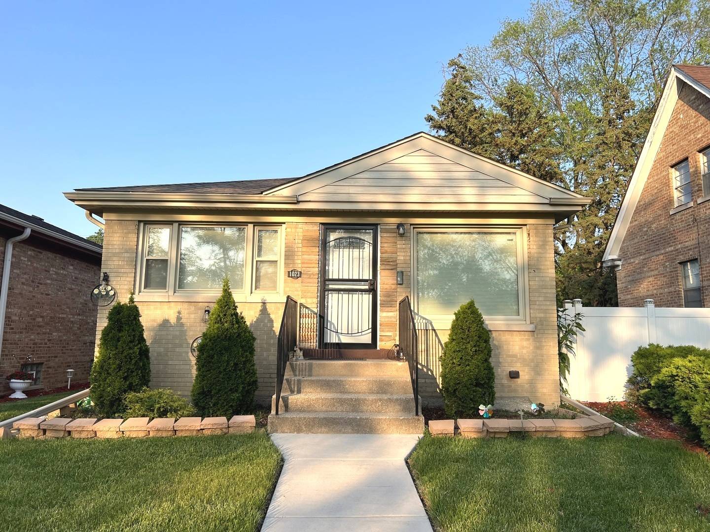 Bellwood, IL 60104,1023 Rice AVE