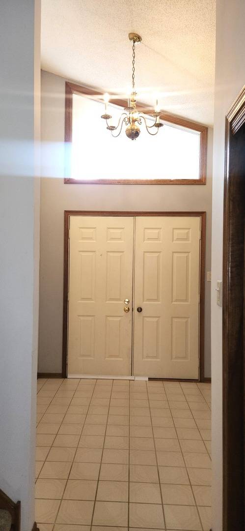 Lansing, IL 60438,18068 Jason LN