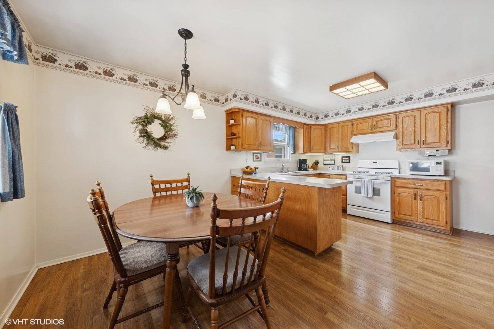 Joliet, IL 60435,1613 Douglas ST