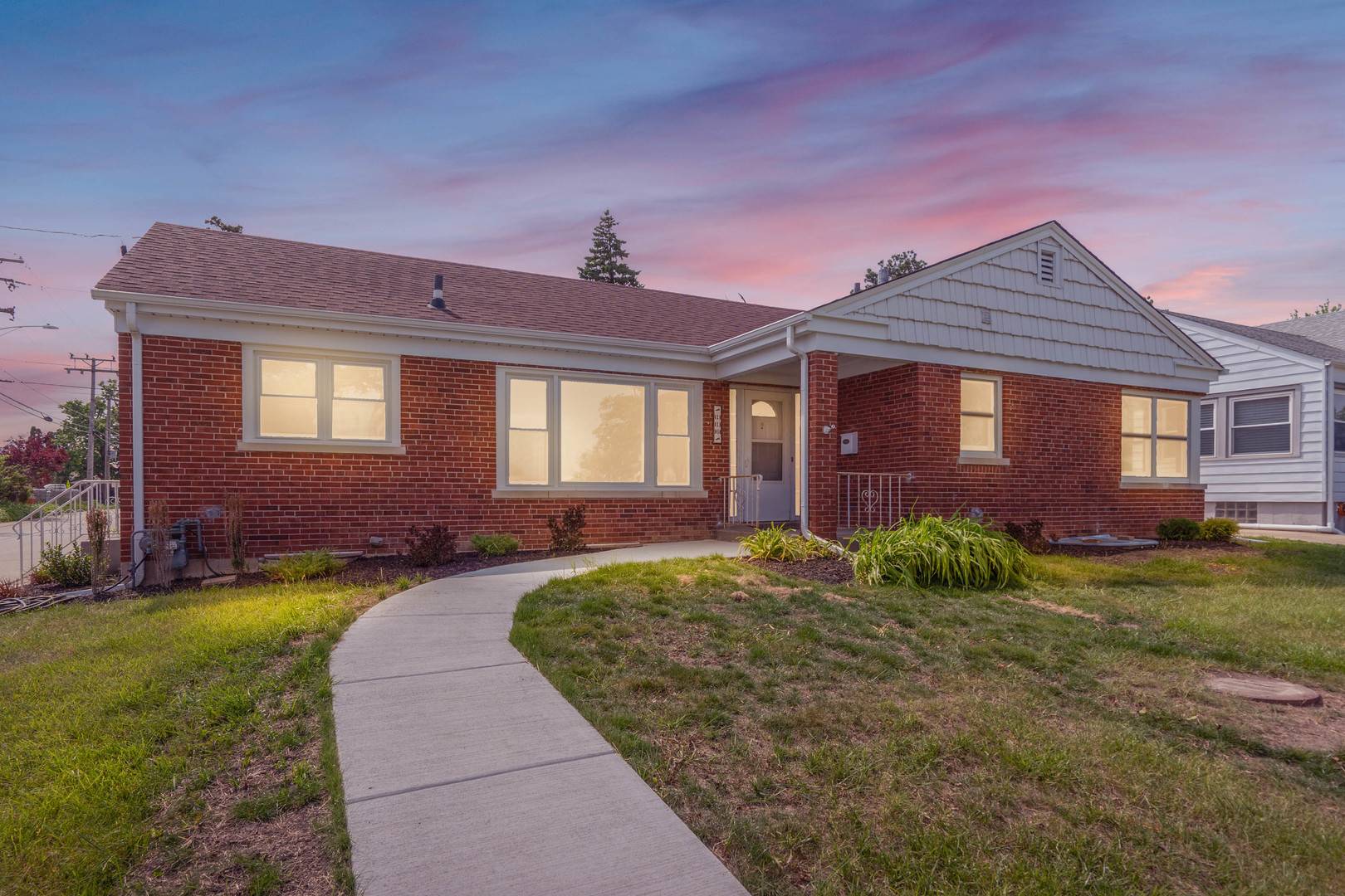 Des Plaines, IL 60016,116 N 8th AVE