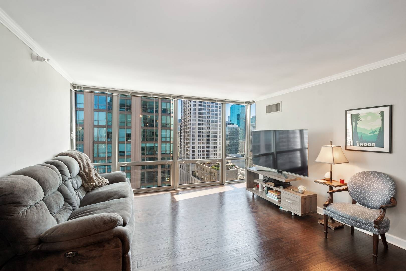 Chicago, IL 60611,2 E ERIE ST #2114