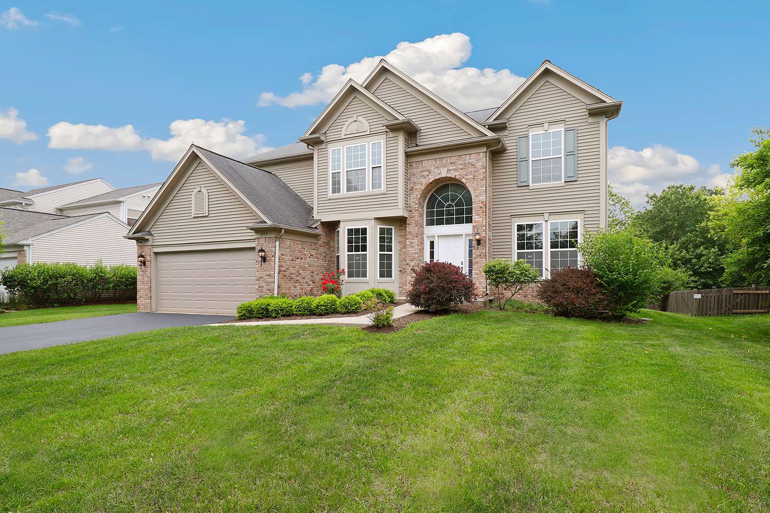 Bolingbrook, IL 60490,297 Dogwood ST