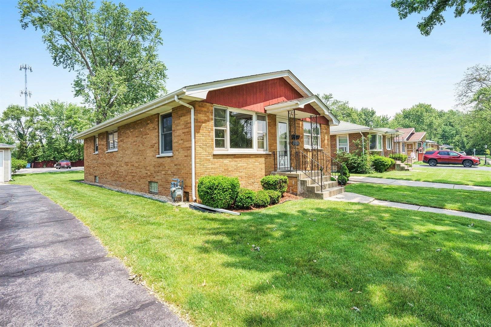 Lansing, IL 60438,2454 184th ST