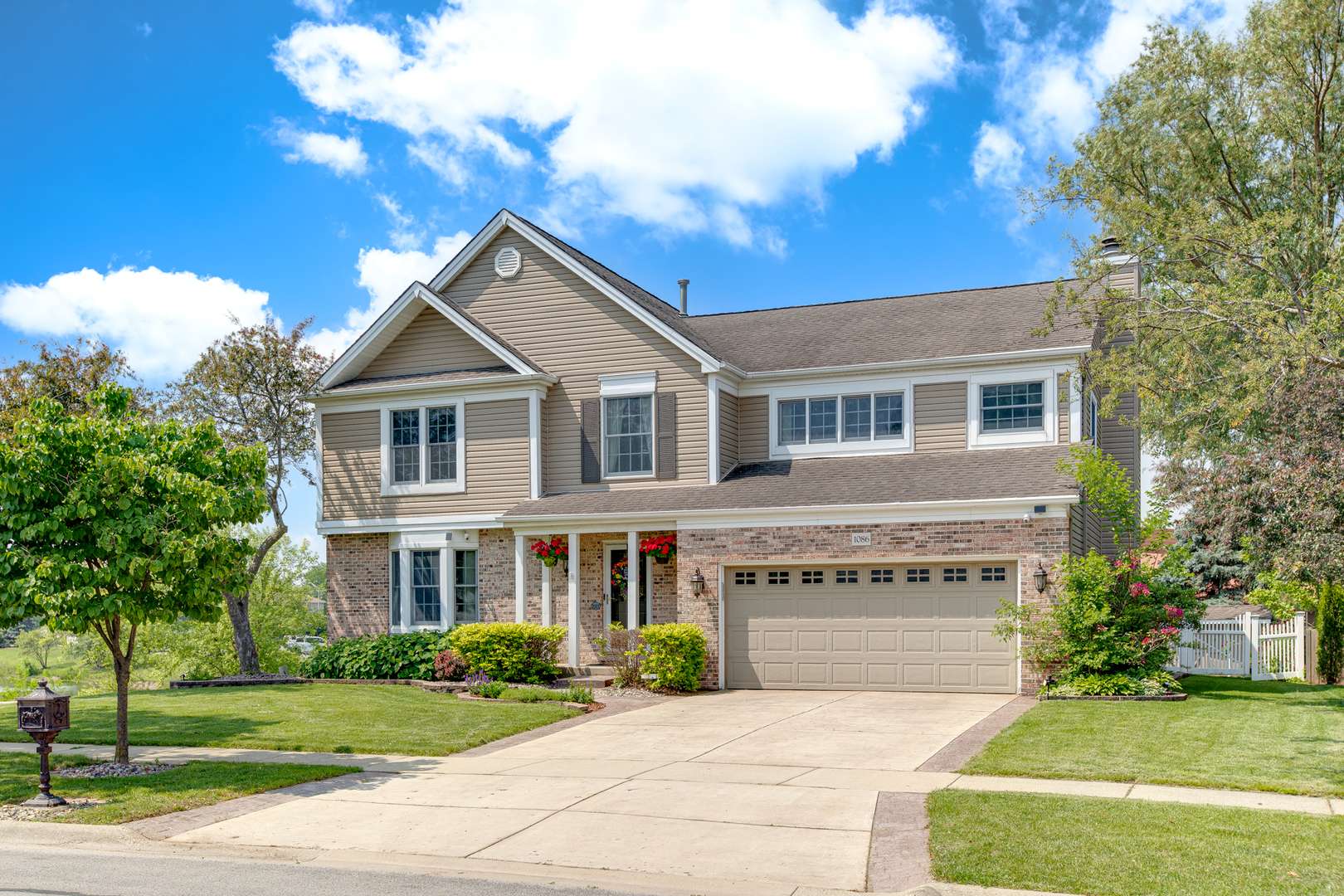 Carol Stream, IL 60188,1086 Brighton DR