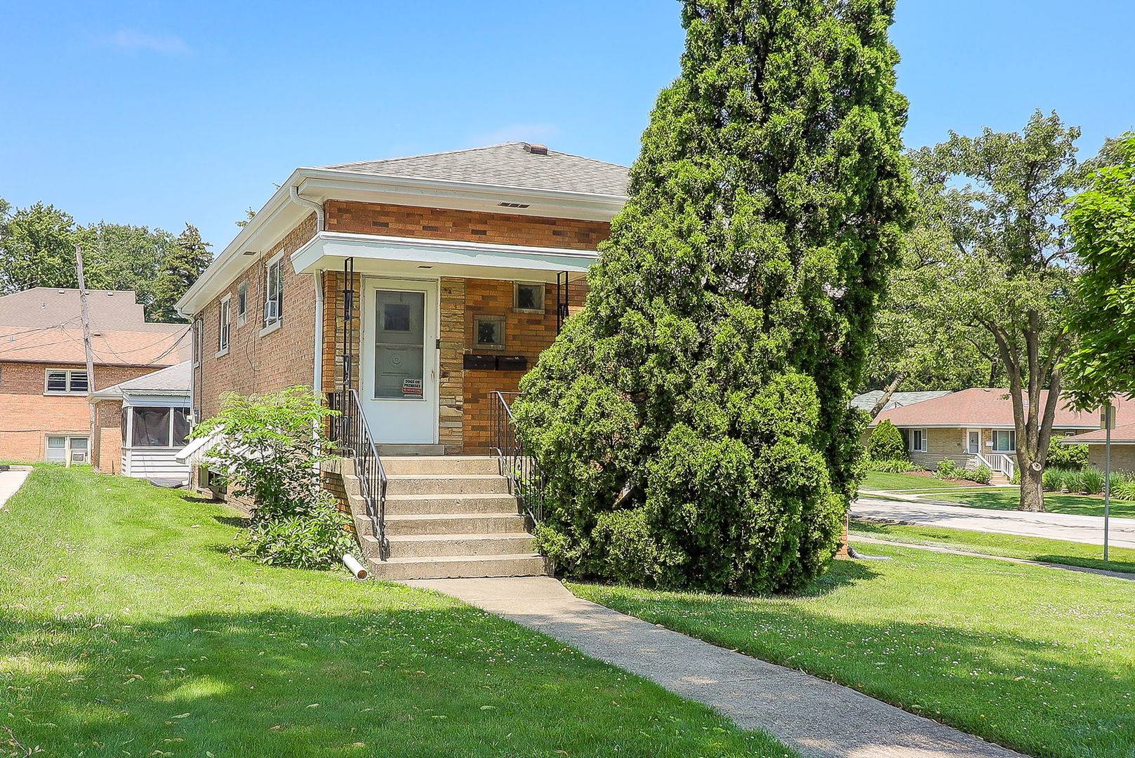Downers Grove, IL 60515,300 Burlington AVE