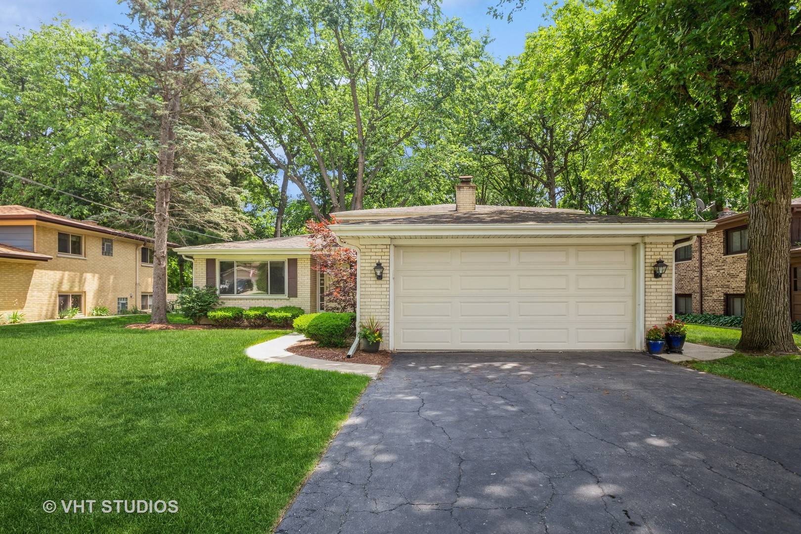 Wood Dale, IL 60191,229 S Cedar AVE