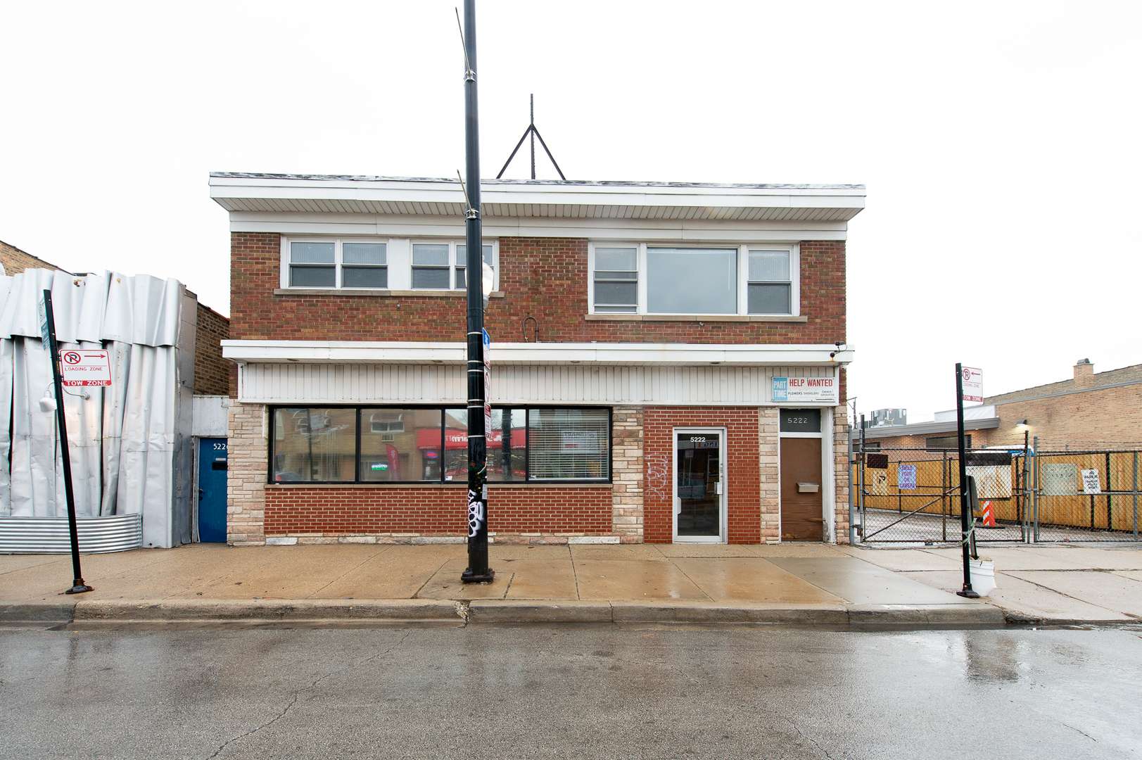 Chicago, IL 60641,5222 W Belmont AVE #2F