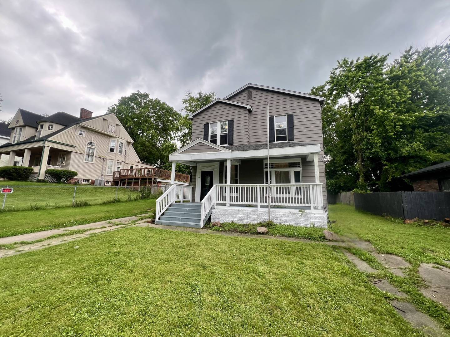 Decatur, IL 62522,437 Powers LN
