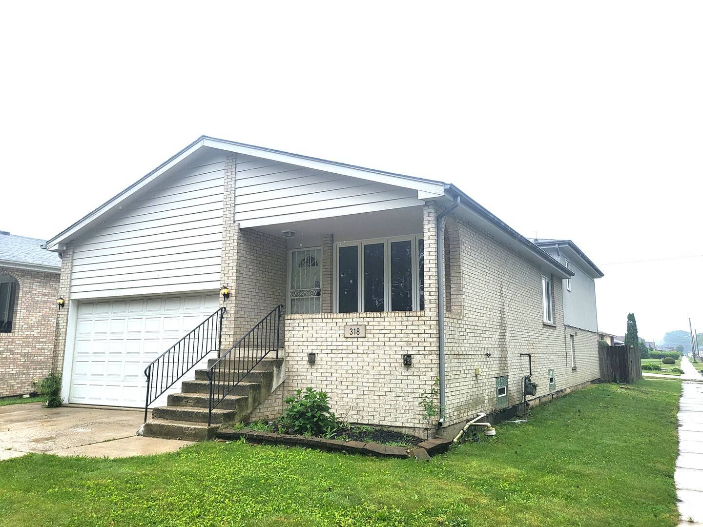 Calumet City, IL 60409,318 Campbell AVE