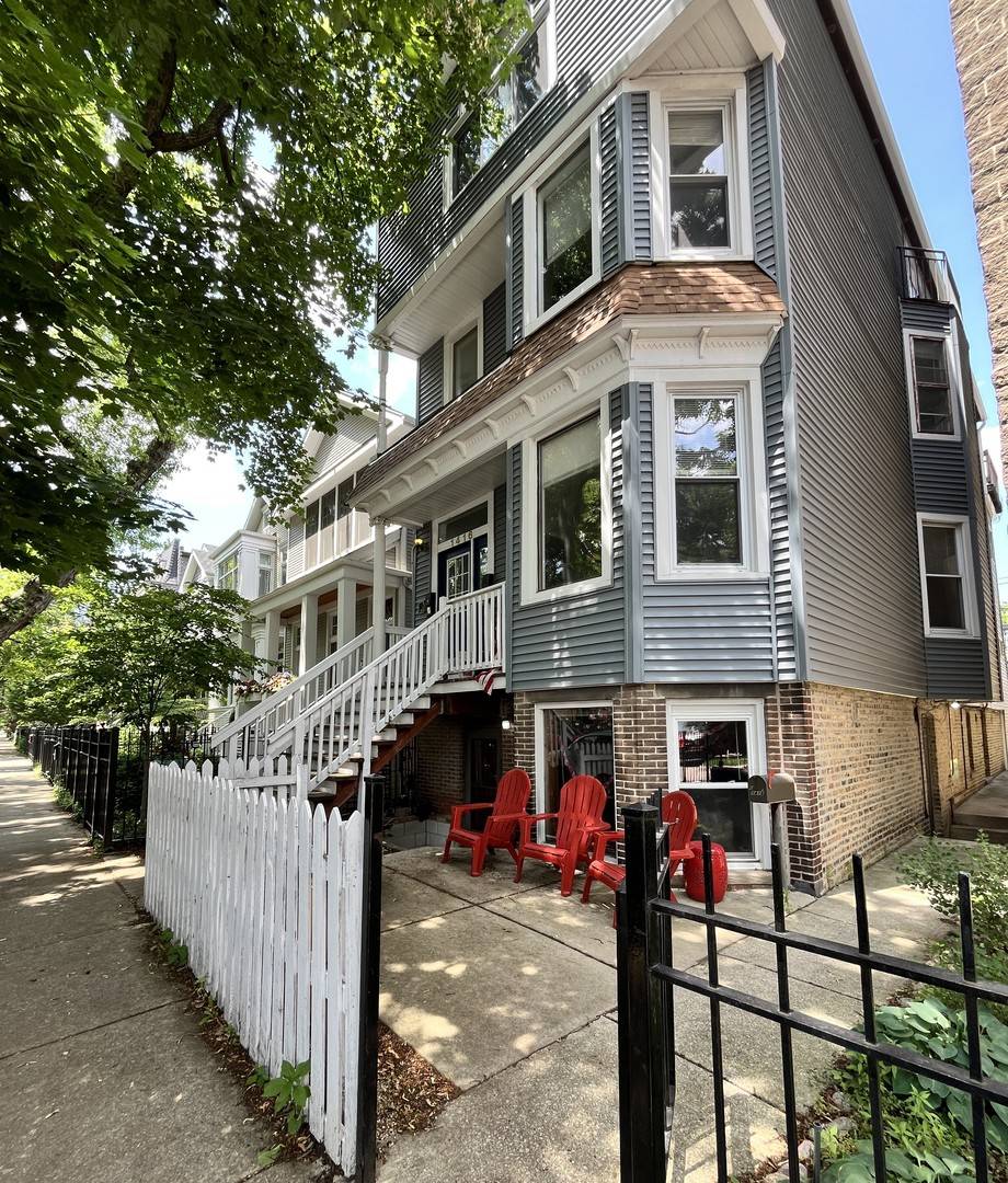 Chicago, IL 60657,1416 W Wolfram ST #G