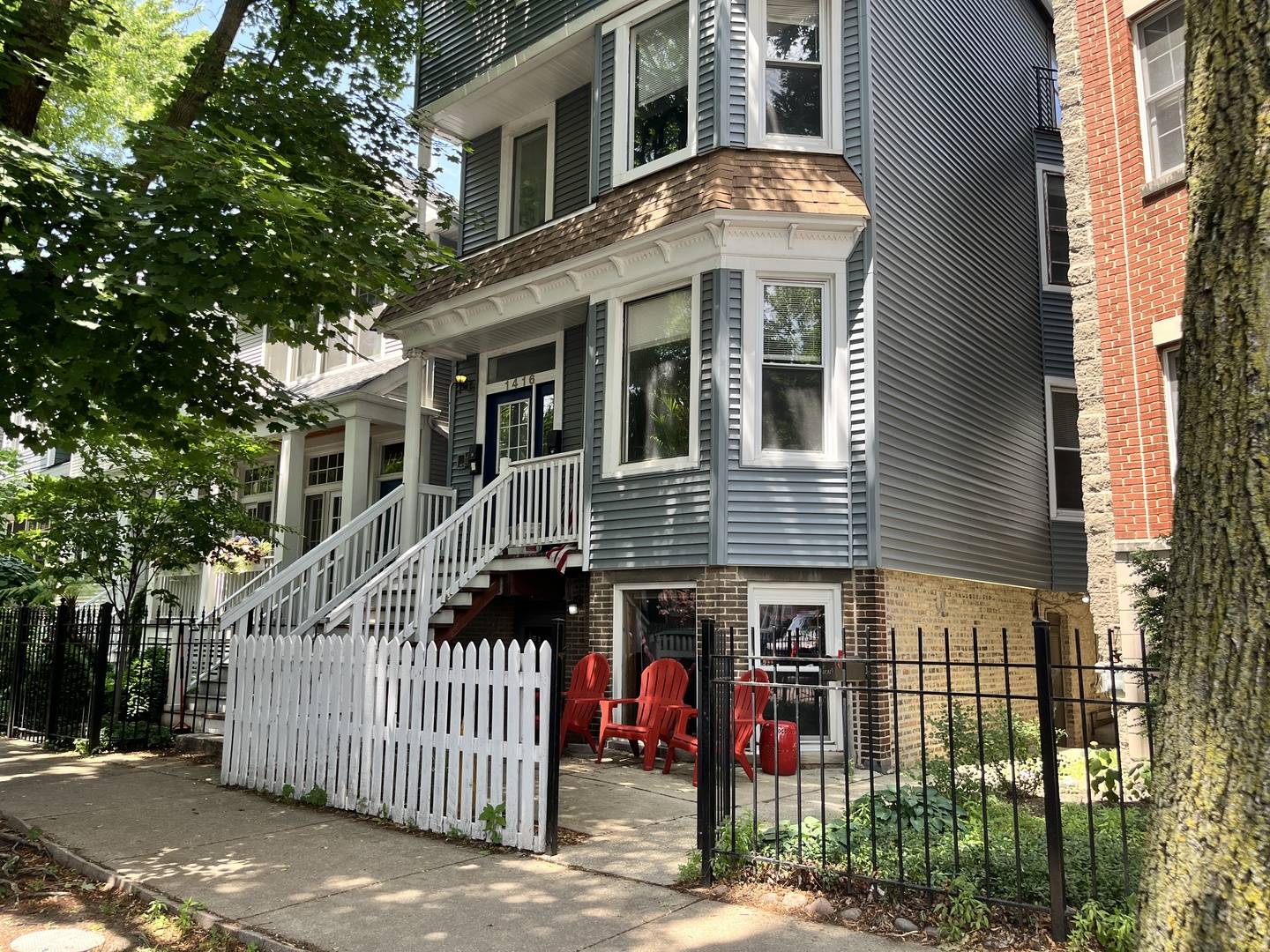 Chicago, IL 60657,1416 W Wolfram ST #G