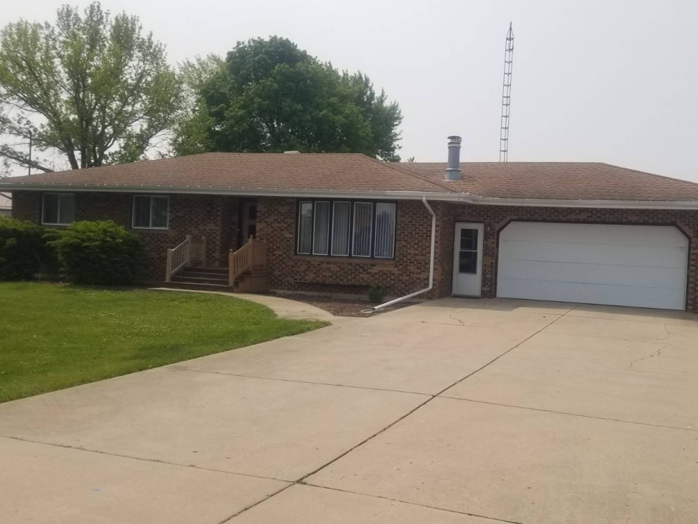 Peru, IL 61354,900 Wenzel RD