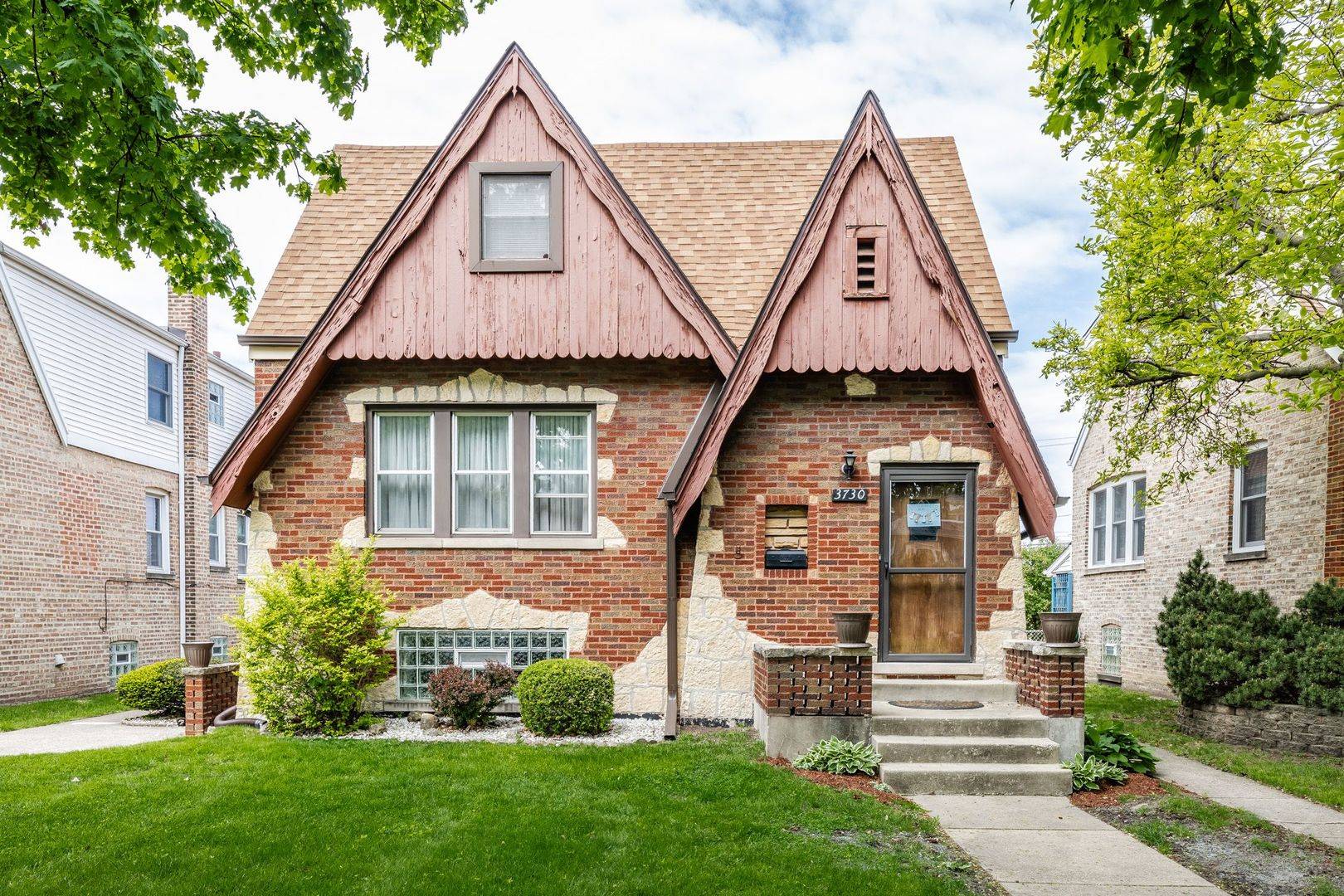 Berwyn, IL 60402,3730 Wenonah AVE