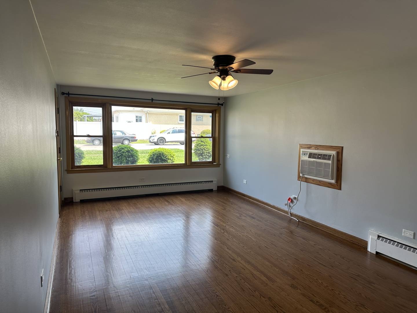 Harwood Heights, IL 60706,6845 W Leland AVE #G