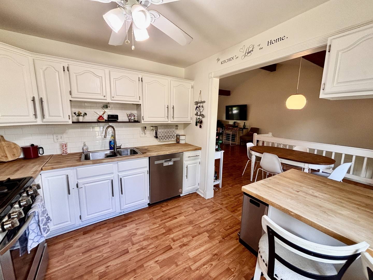 Crystal Lake, IL 60014,826 Dartmoor DR