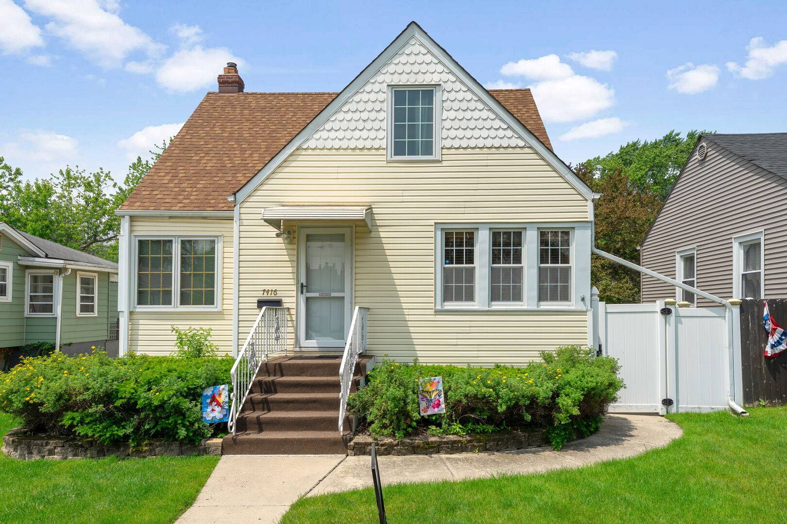 Hammond, IN 46324,7416 Van Buren AVE