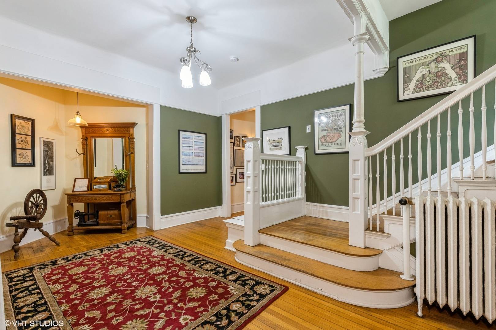 Evanston, IL 60202,1232 Hinman AVE #MAIN
