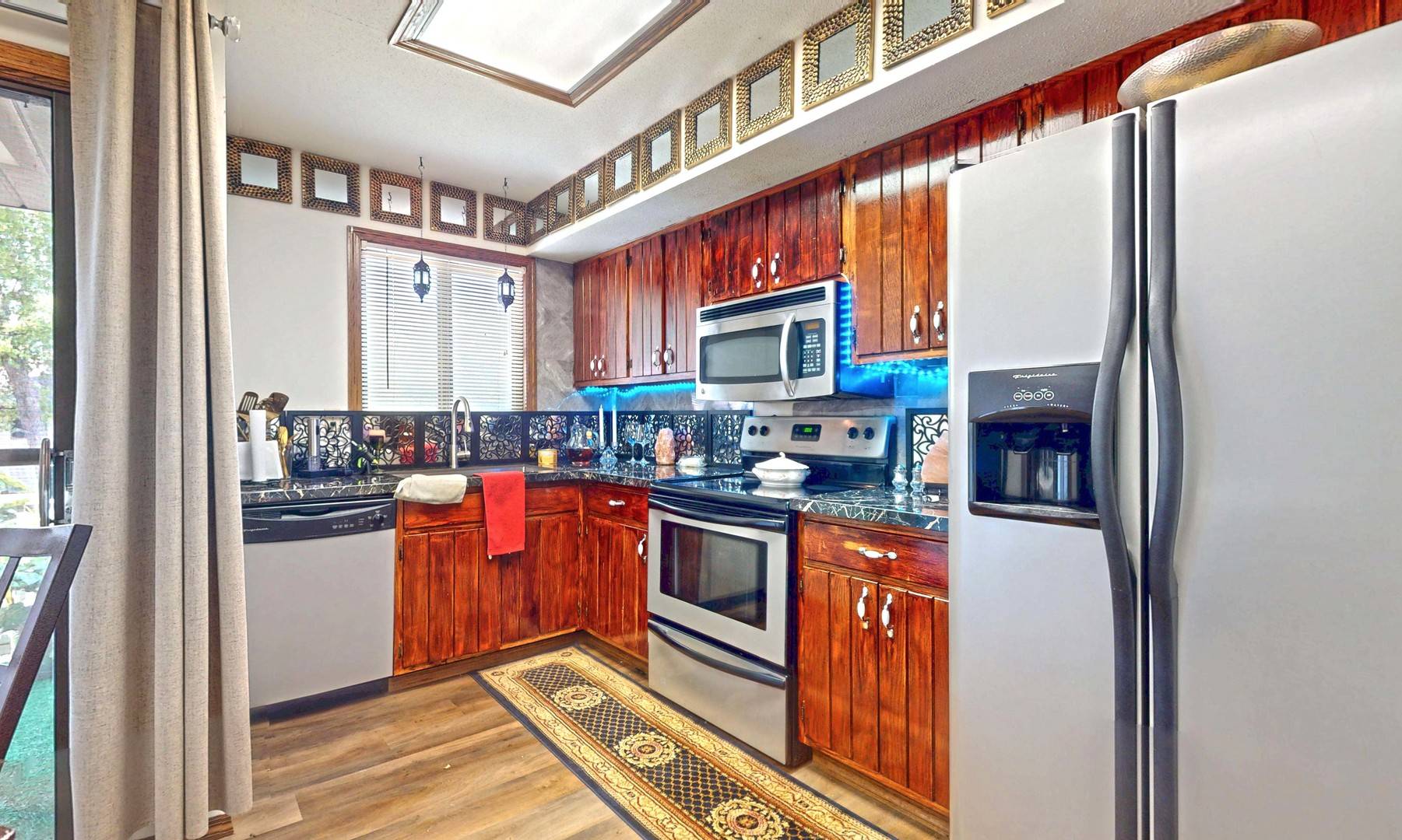 Urbana, IL 61802,1804 Oliver DR #8