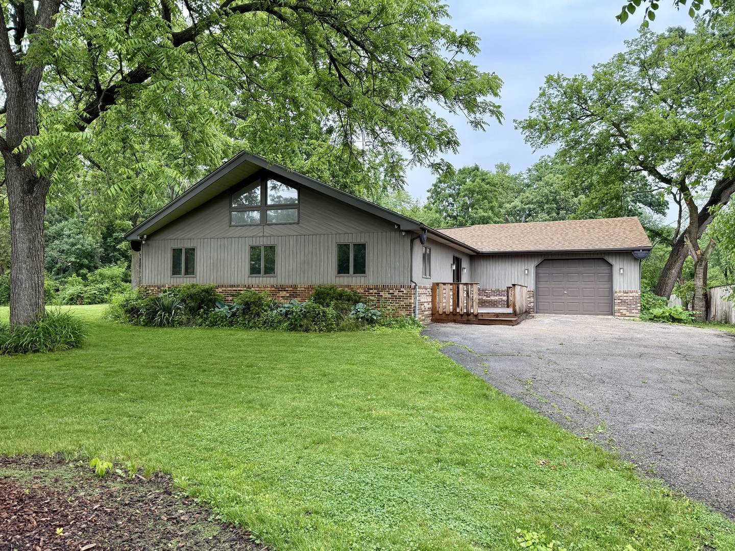 West Chicago, IL 60185,29W178 Woodland AVE