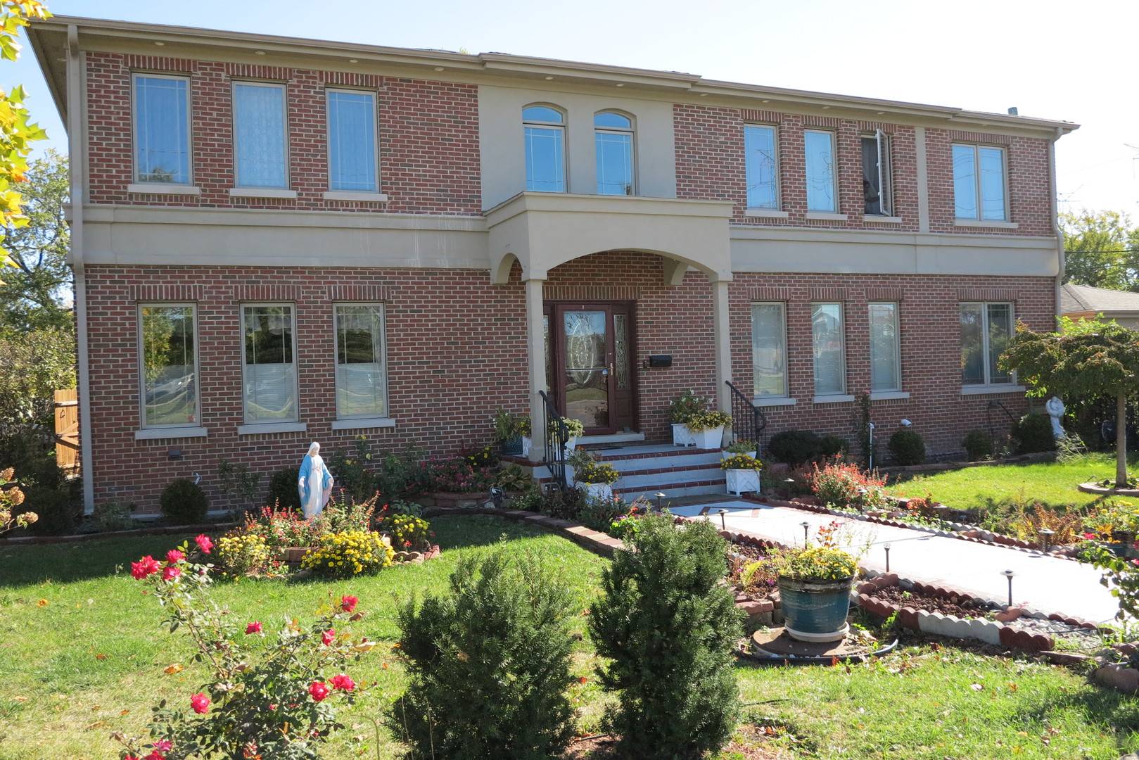 Morton Grove, IL 60053,7151 Church ST
