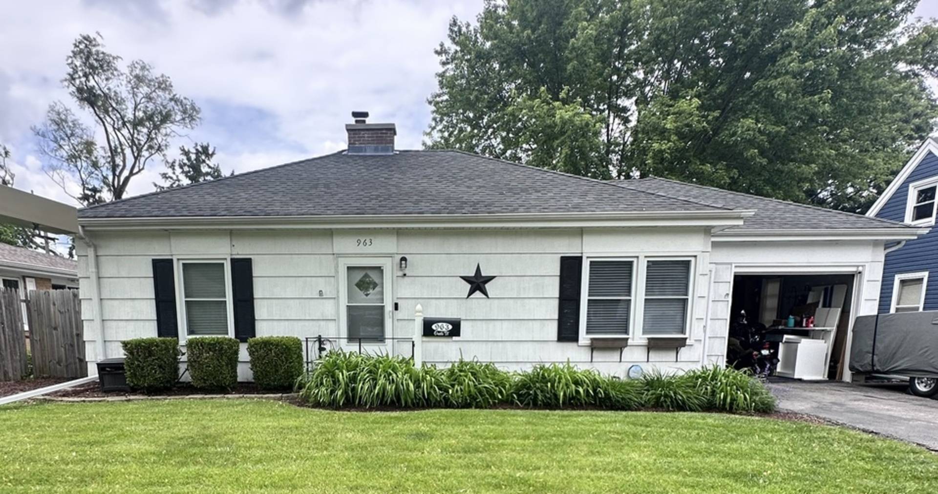 Joliet, IL 60435,963 Oneida ST