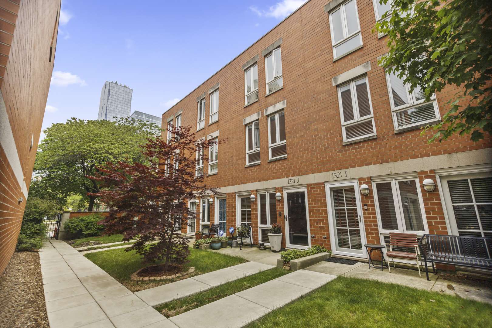 Chicago, IL 60605,1321 S Plymouth CT #I