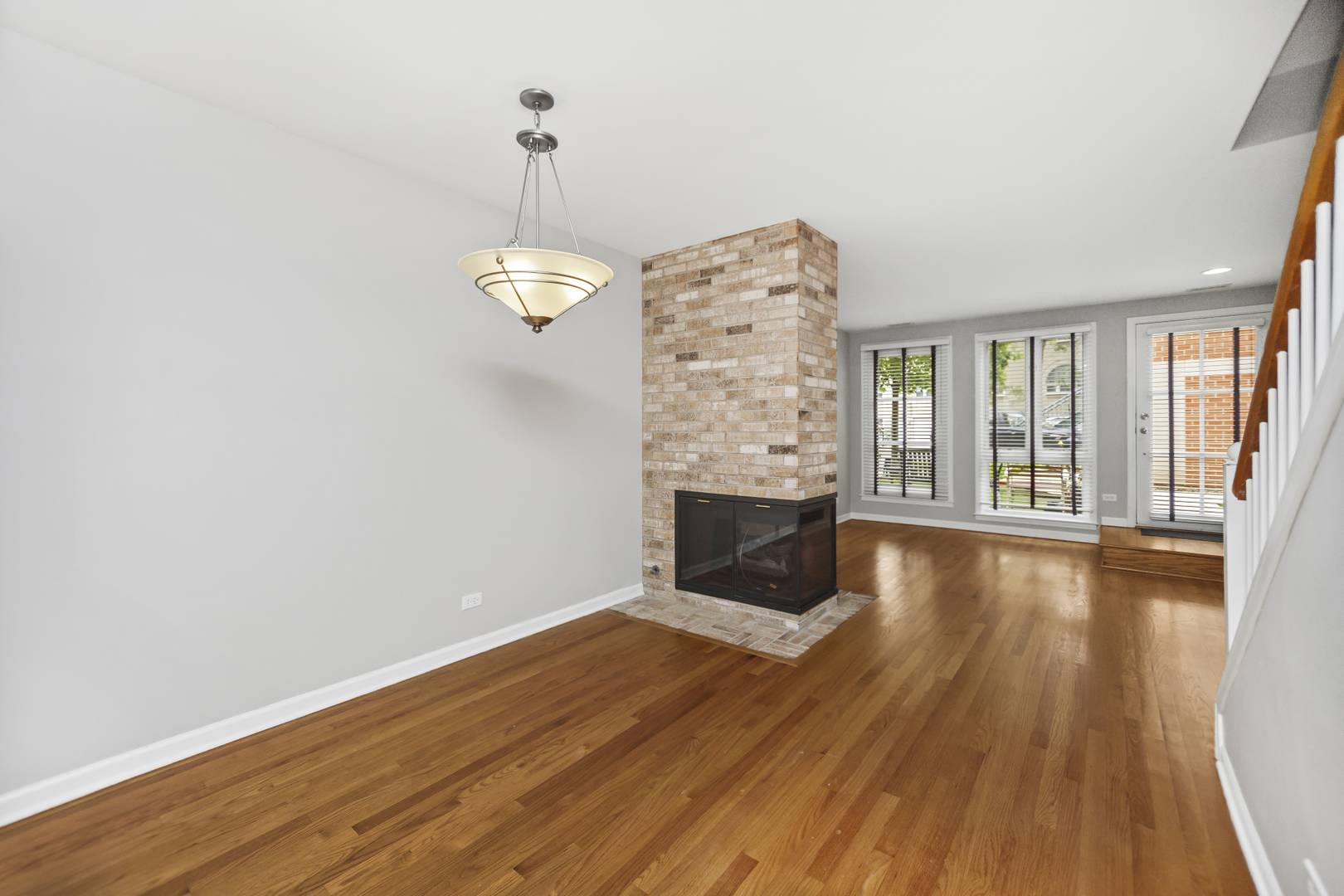 Chicago, IL 60605,1321 S Plymouth CT #I