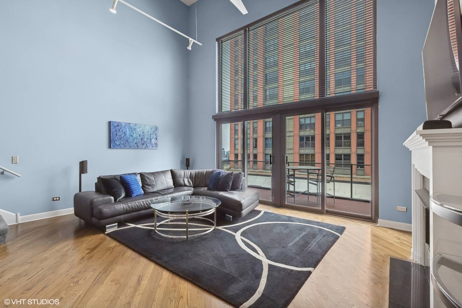 Chicago, IL 60661,616 W Fulton ST #703