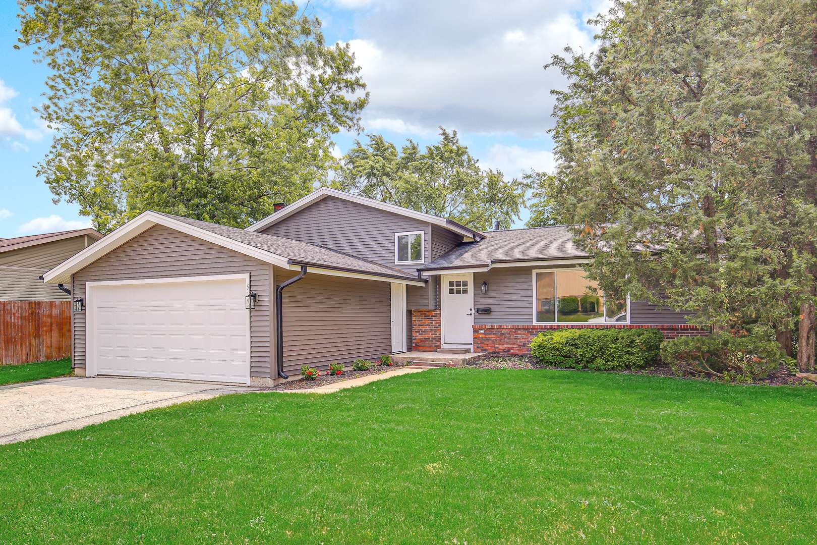 Oak Forest, IL 60452,5191 Newport DR